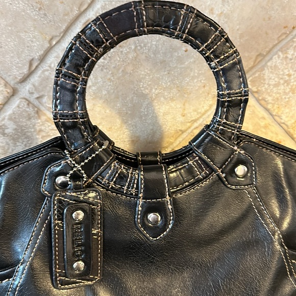 Relic black handbag inside zipper pocket very cute - Picture 2 of 9